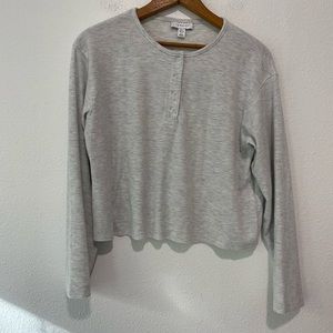 Topshop Gray Cropped Henley Long Sleeve SZ 2